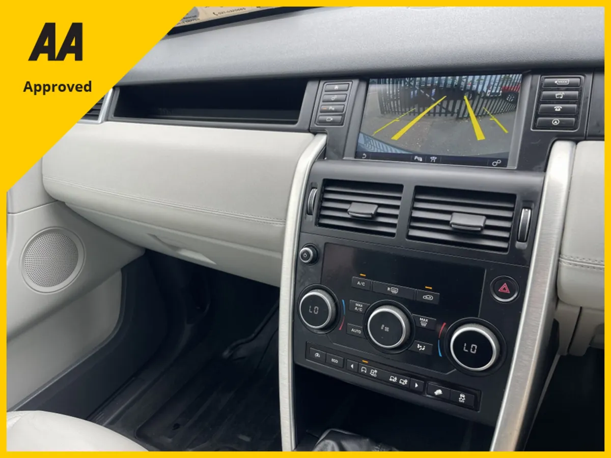 Land Rover Discovery Sport SPORT 2.0 TD4  7 Seater - Image 2