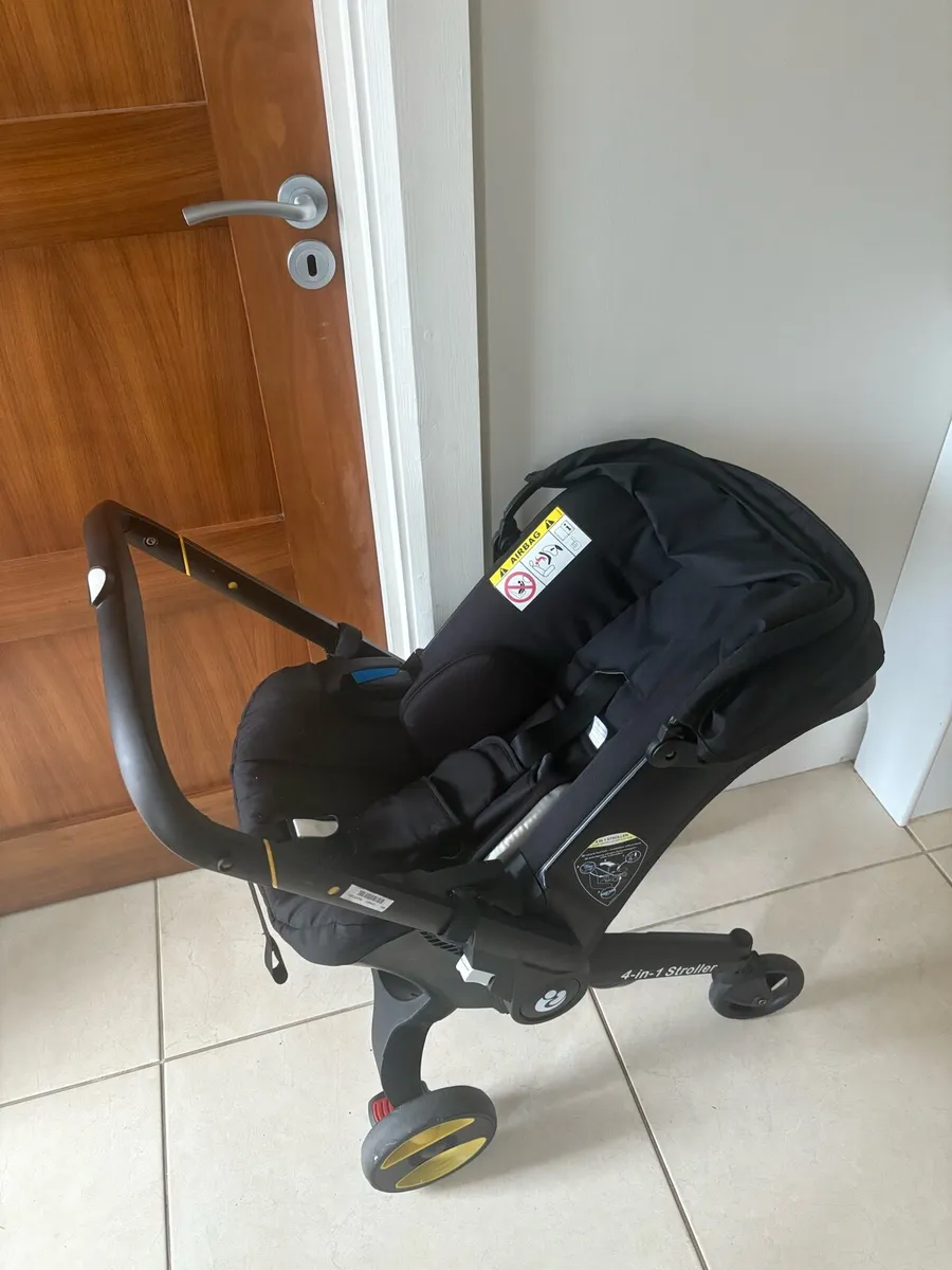 4 in 1 baby travel system - Image 1