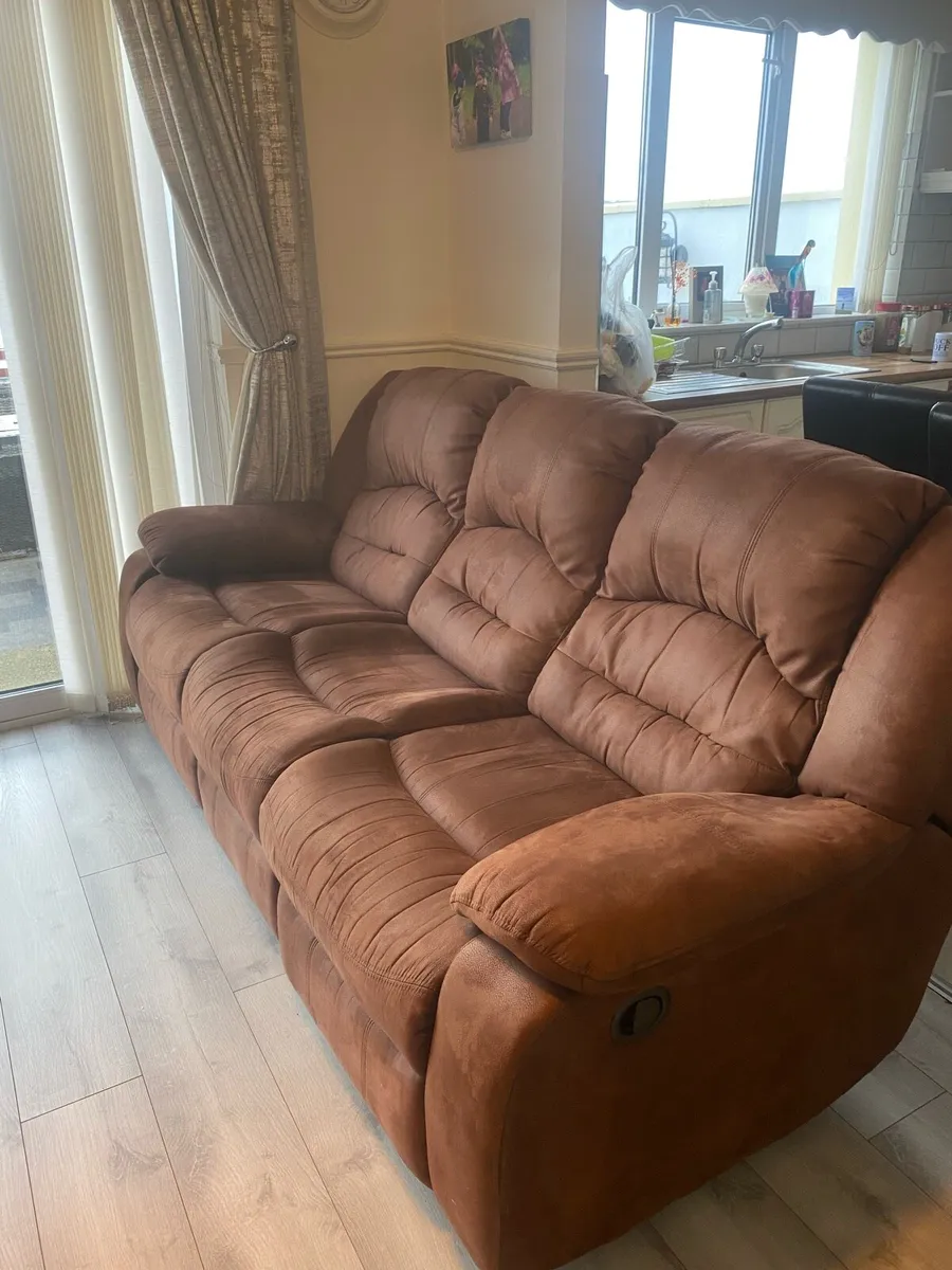 3 Seater Recliner Couch - Image 1