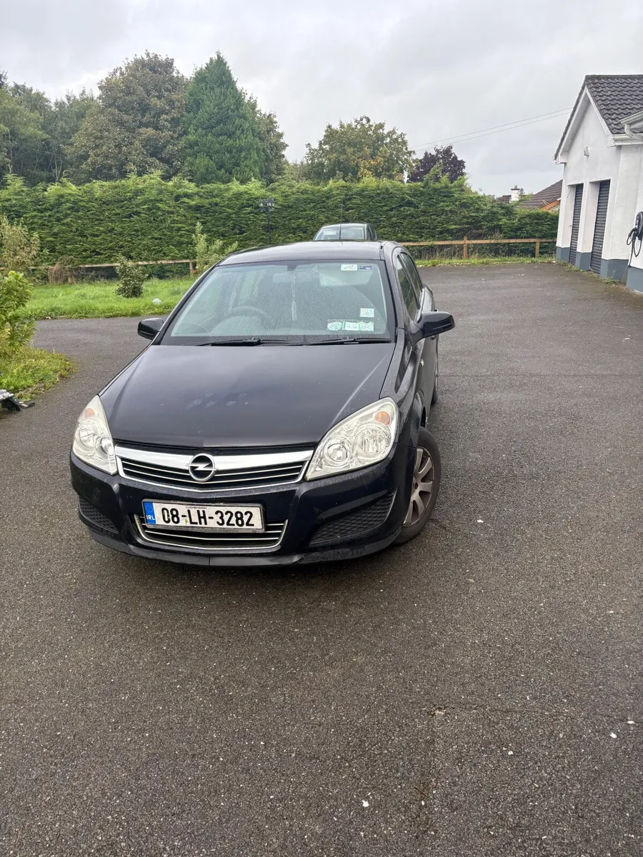 Opel Astra 2008 - Image 1