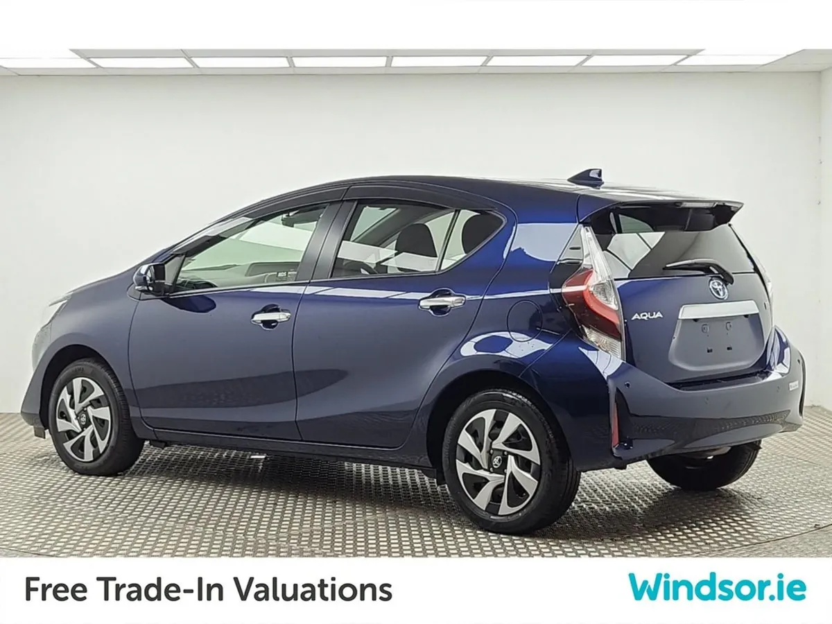 Toyota Aqua 1.5 Auto Hybrid - Image 4