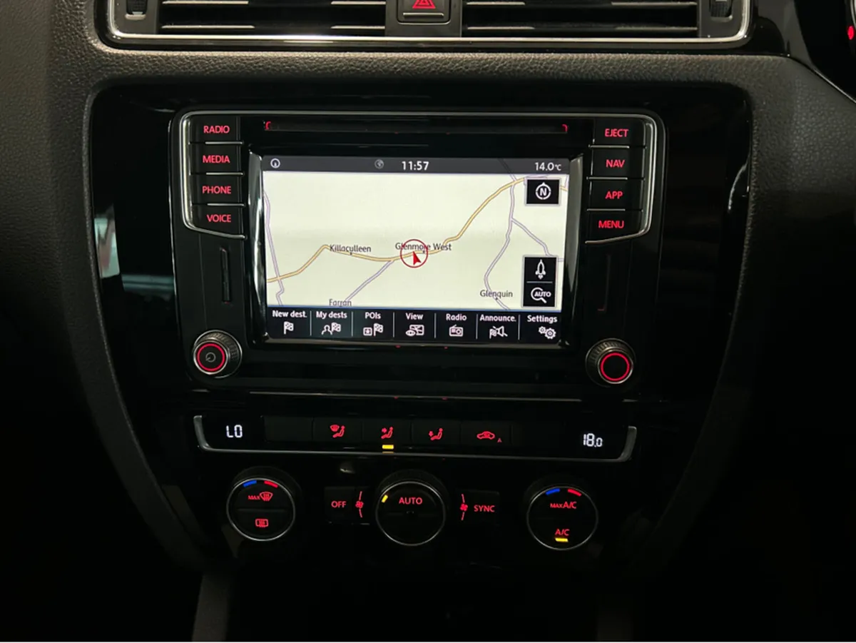 Volkswagen Jetta HIGHLINE 2.0 TDI MANUAL 5SPEED 11 - Image 4