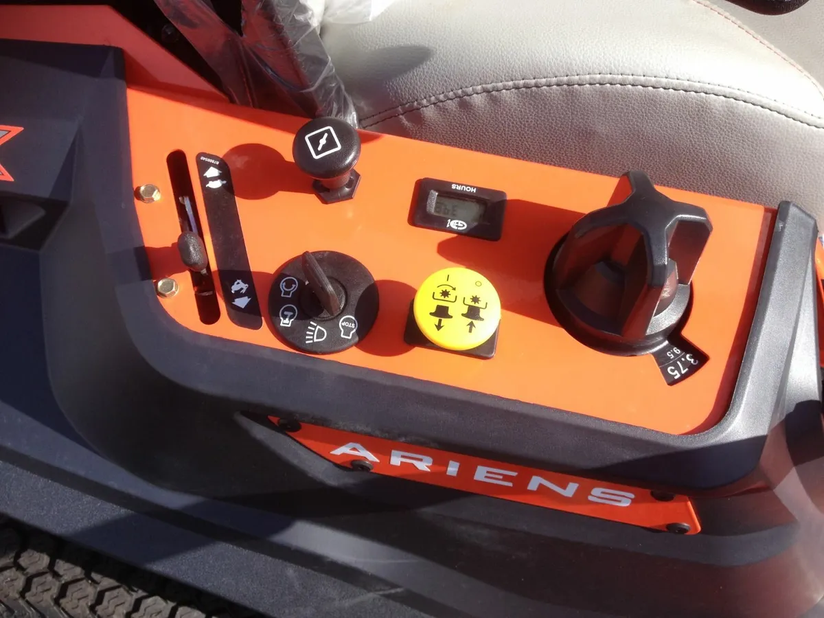 Ex Display - Ariens IKON-XD 42 - Kawasaki  V-TWIN - Image 2