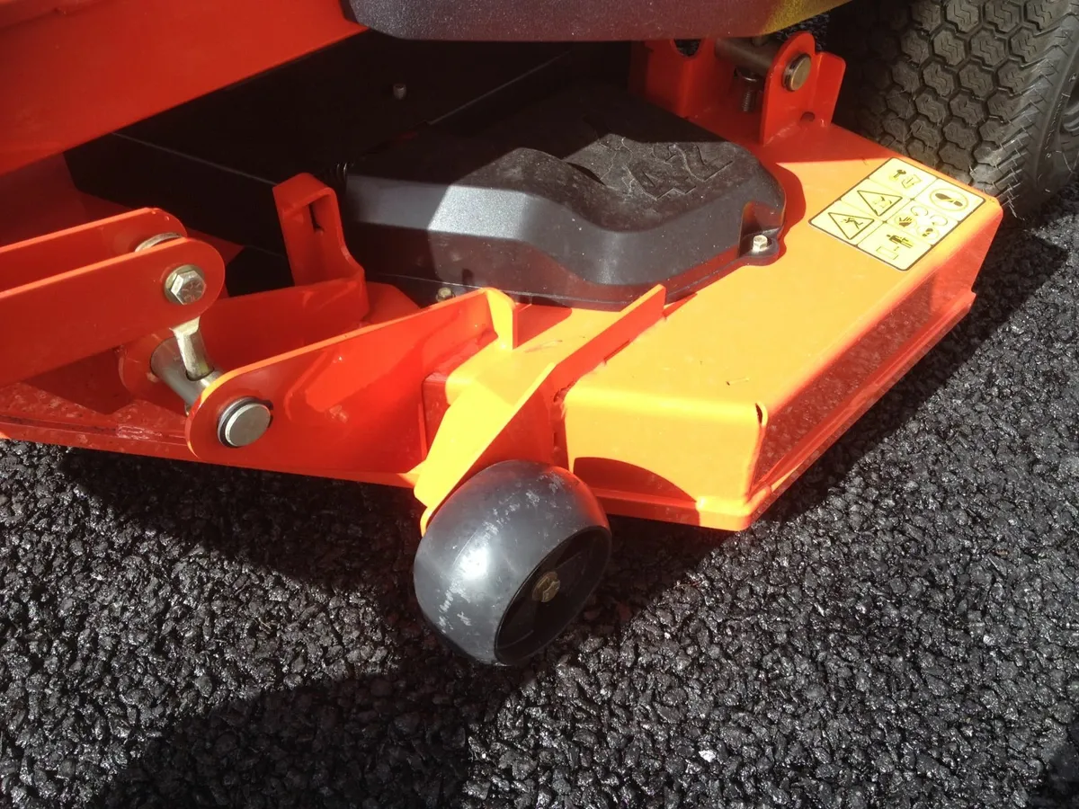 Ex Display - Ariens IKON-XD 42 - Kawasaki  V-TWIN - Image 3