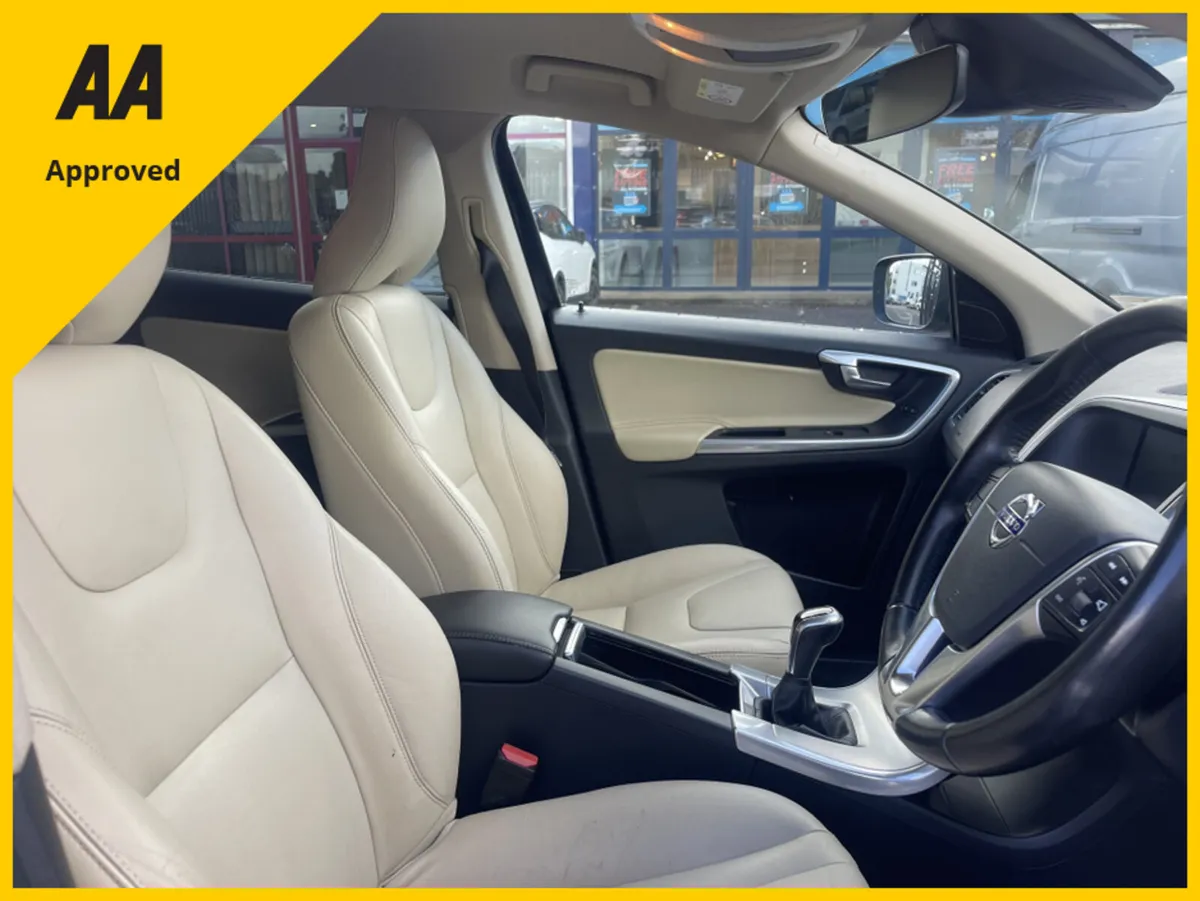 Volvo XC60 SE NAV D4 2.0 TD B4 R-DESIGN MHEV 197BH - Image 4