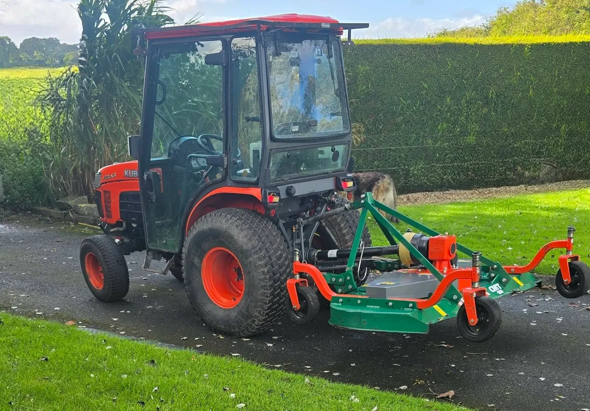 KUBOTA B3030 compact tractor - Image 3