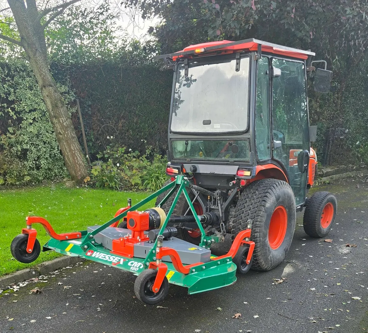 KUBOTA B3030 compact tractor - Image 4