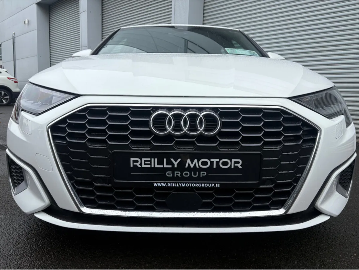 Audi A3 2.0 DIESEL SPORTBACK SE - Image 2