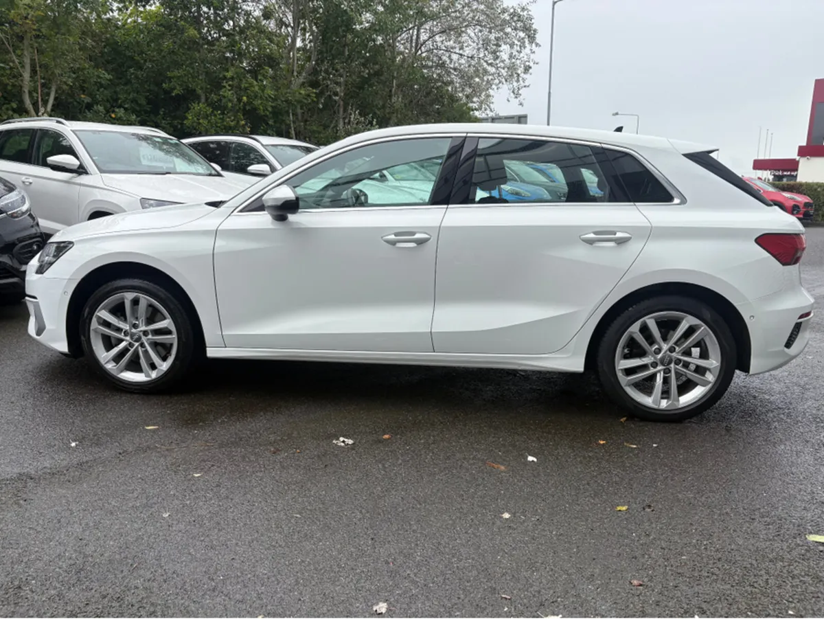 Audi A3 2.0 DIESEL SPORTBACK SE - Image 4