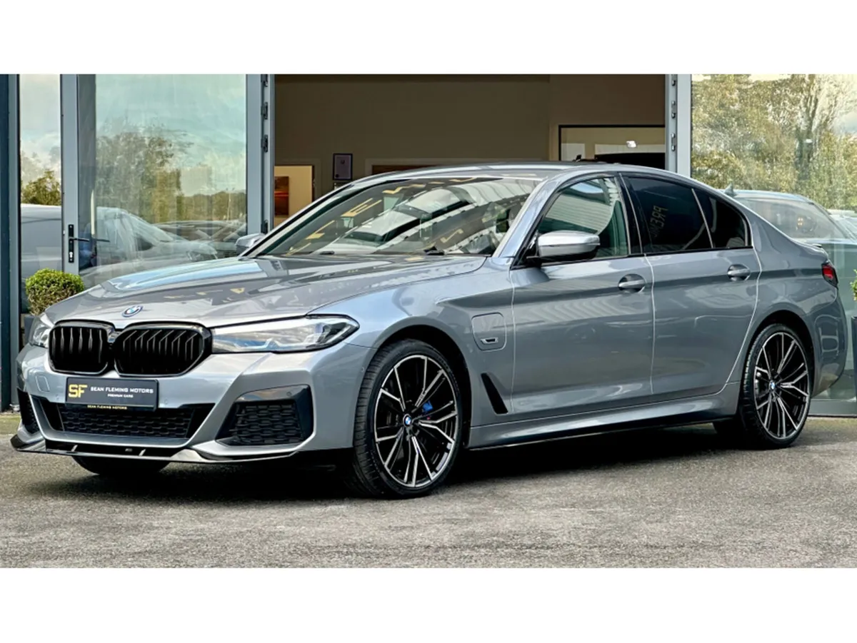 BMW 5-Series 530e M SPORT AUTO - Image 3