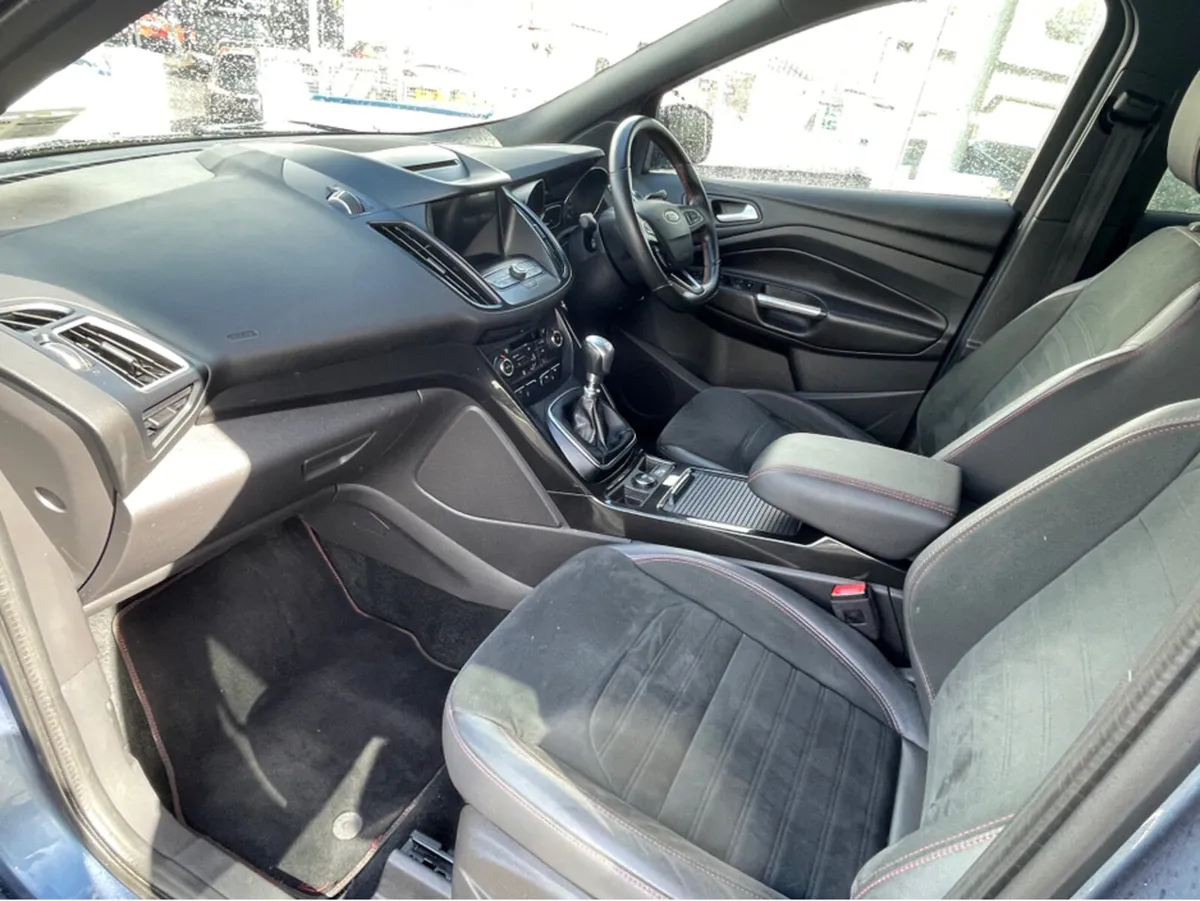 Ford Kuga 1.5 TDCI ST-LINE 120PS 5DR FWD - Image 2