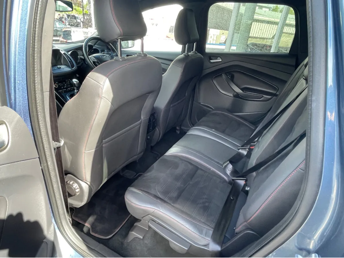 Ford Kuga 1.5 TDCI ST-LINE 120PS 5DR FWD - Image 3