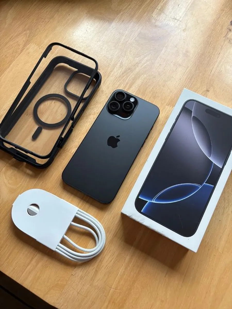 iPhone 16 Pro Max 512GB - Still in warranty - Image 3