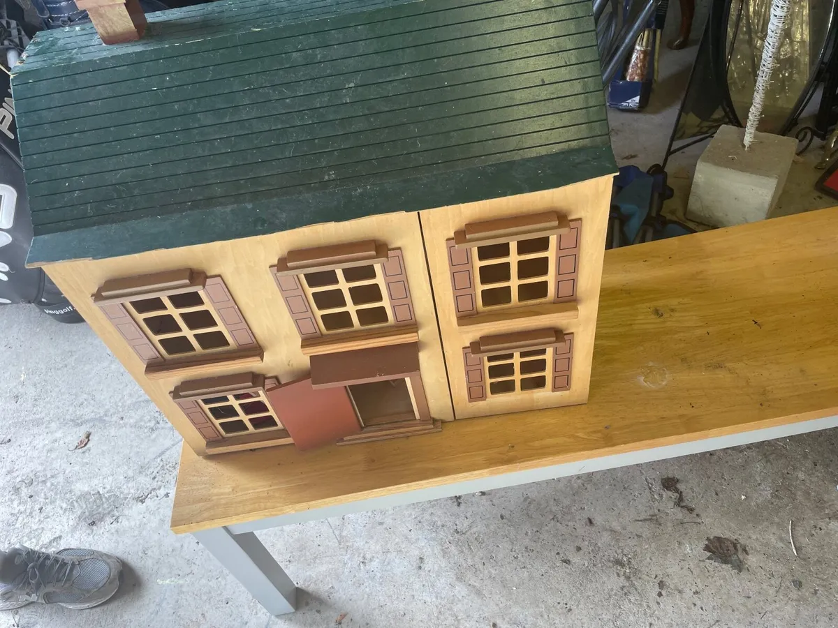 Doll house - Image 1
