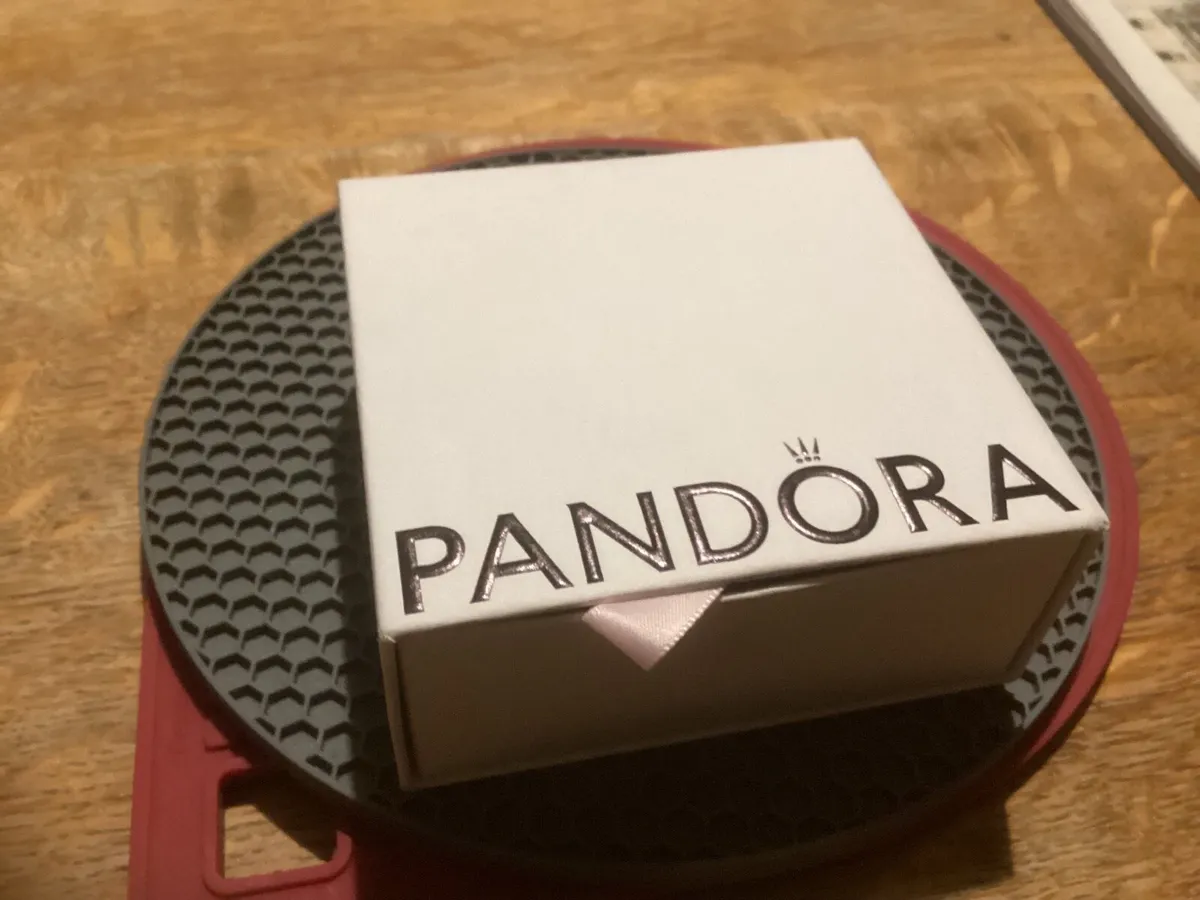 Pandora bracelet - Image 1