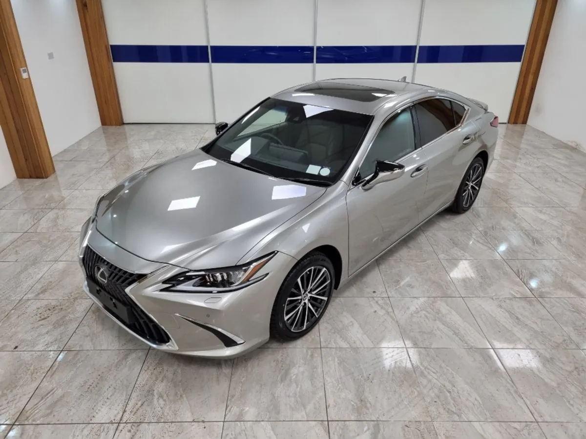 Lexus ES 300h Premium Pack - Image 2
