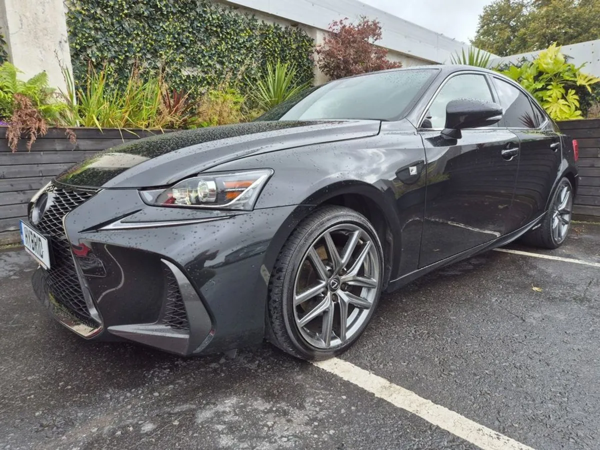 Lexus IS300h 2.5 Hybrid / F-sport TOP Sport Spec - Image 1