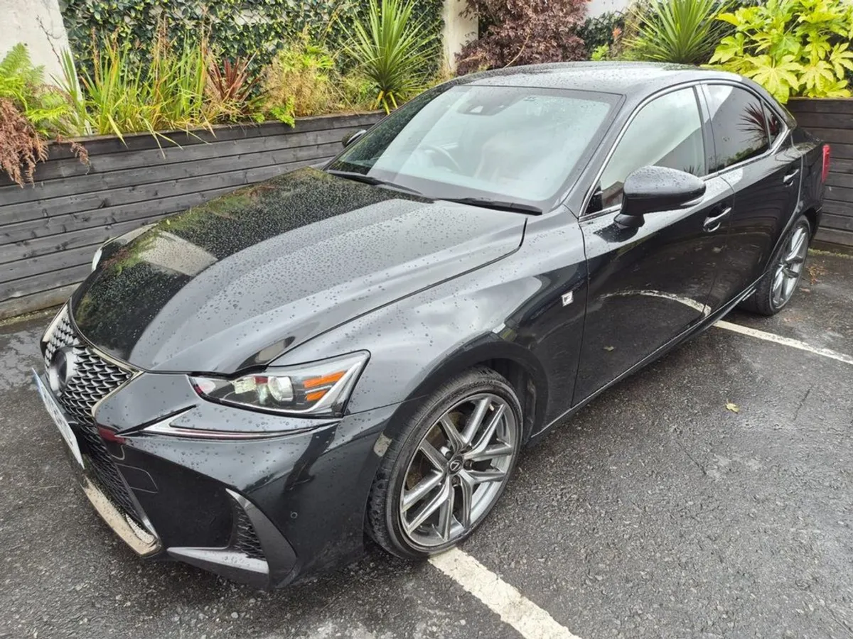 Lexus IS300h 2.5 Hybrid / F-sport TOP Sport Spec - Image 2