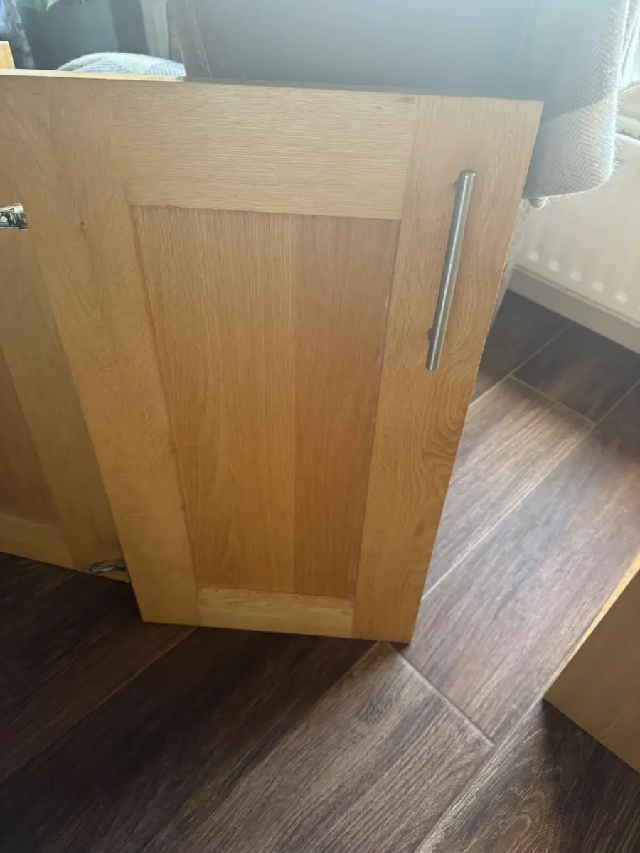Oak shaker kitchen doors - Image 1