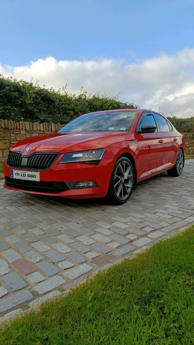 171 Skoda Superb **Sportline** 2.0 TDI DSG - Image 2