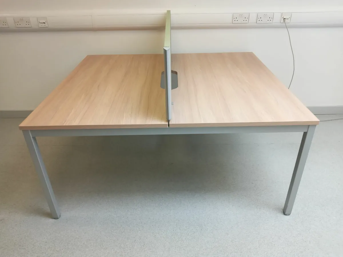 Delivery - Set of 2 Modular Desks with Divider - Image 3