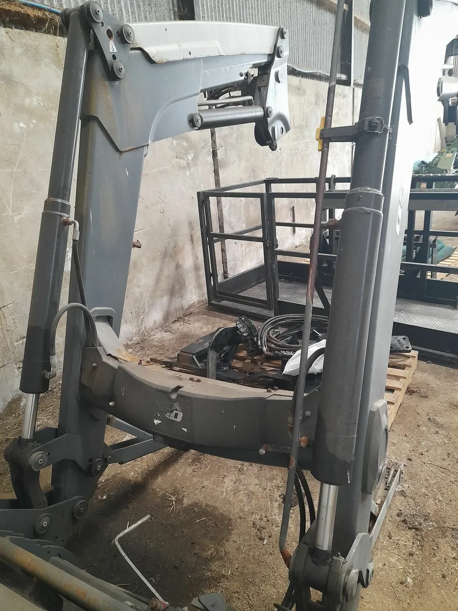 Quickie Q56 loader - Image 1