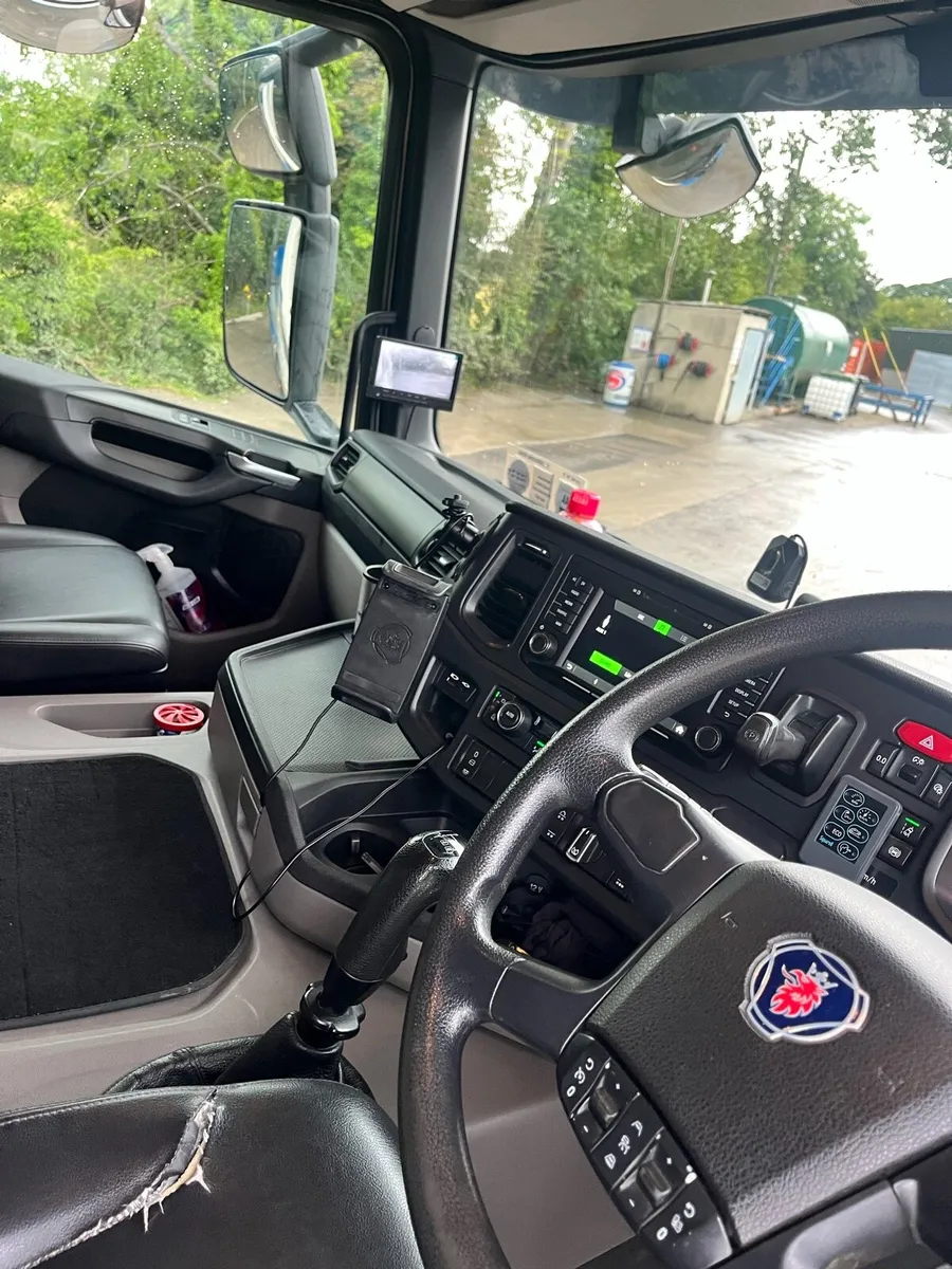 Scania G450XT 10X5 tipper - Image 4