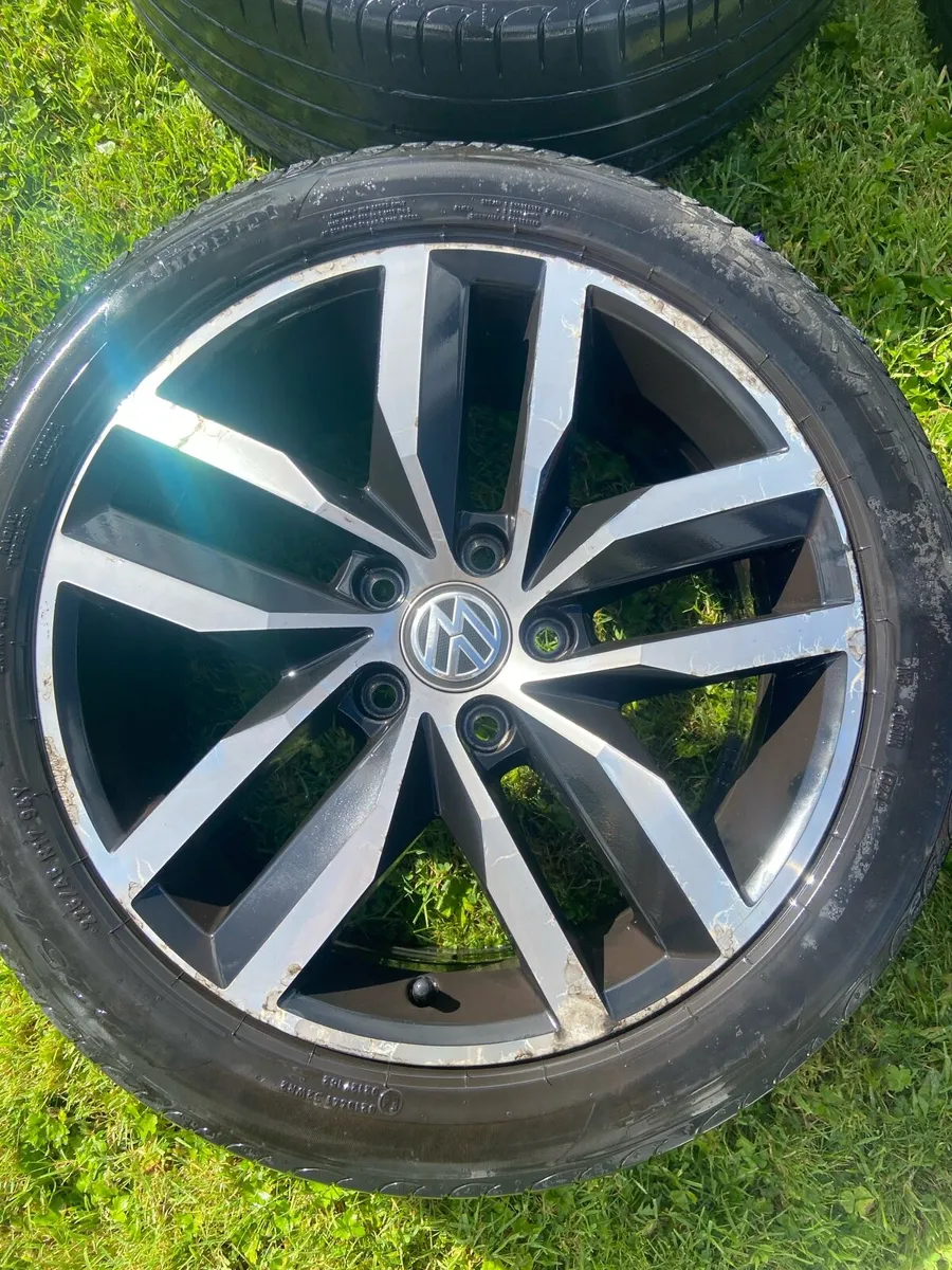 17 inch Suzuka alloys with Pirelli tyres - Image 2