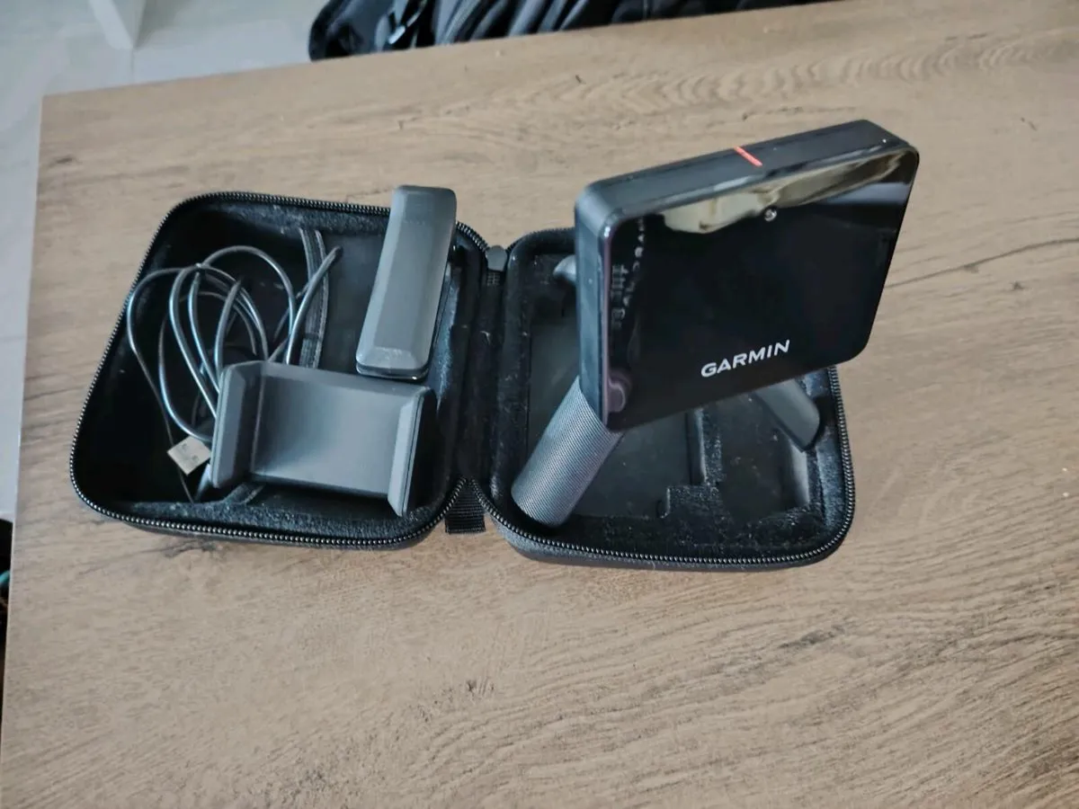 Garmin R10 Launch Monitor - Image 1