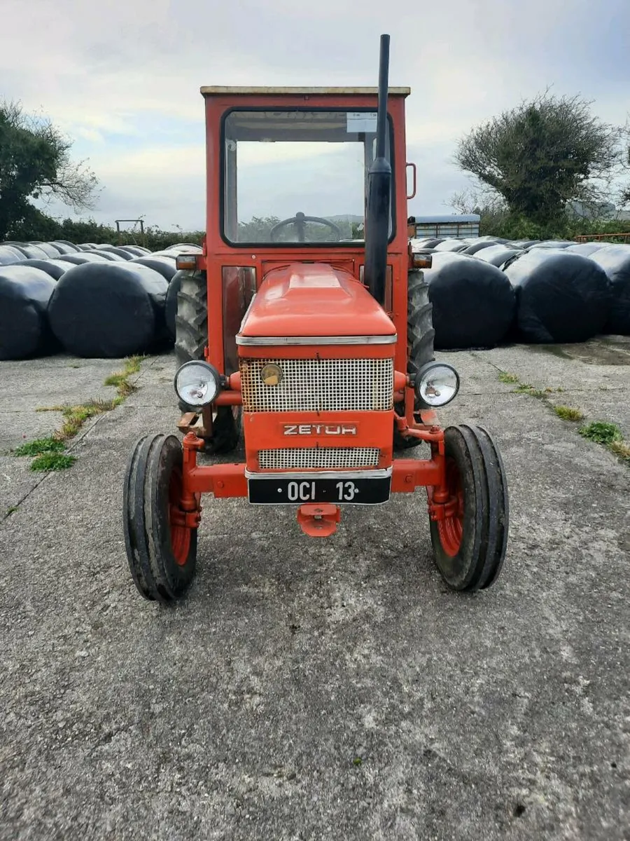 Zetor 4712 with tax book - Image 1