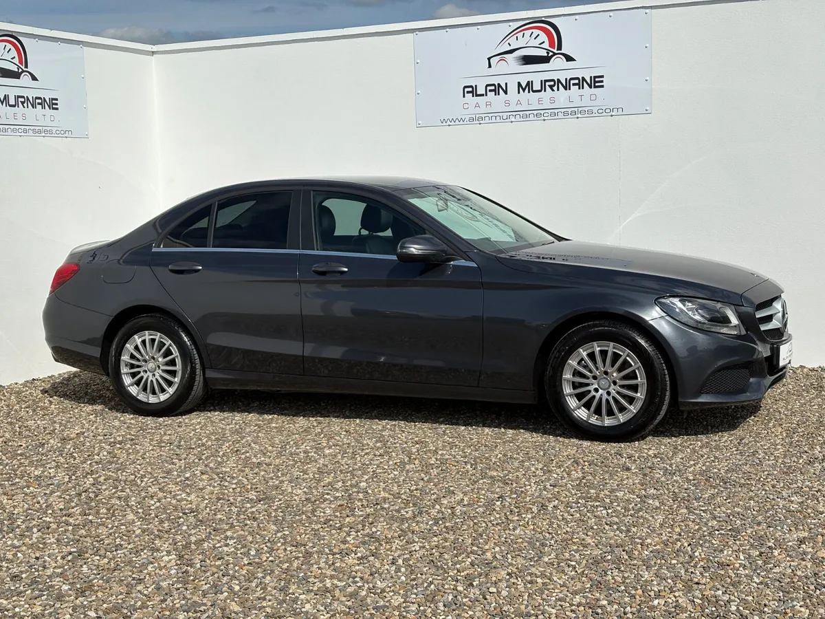 MERCEDES-BENZ C-CLASS 1 OWNER 2016 - Image 2