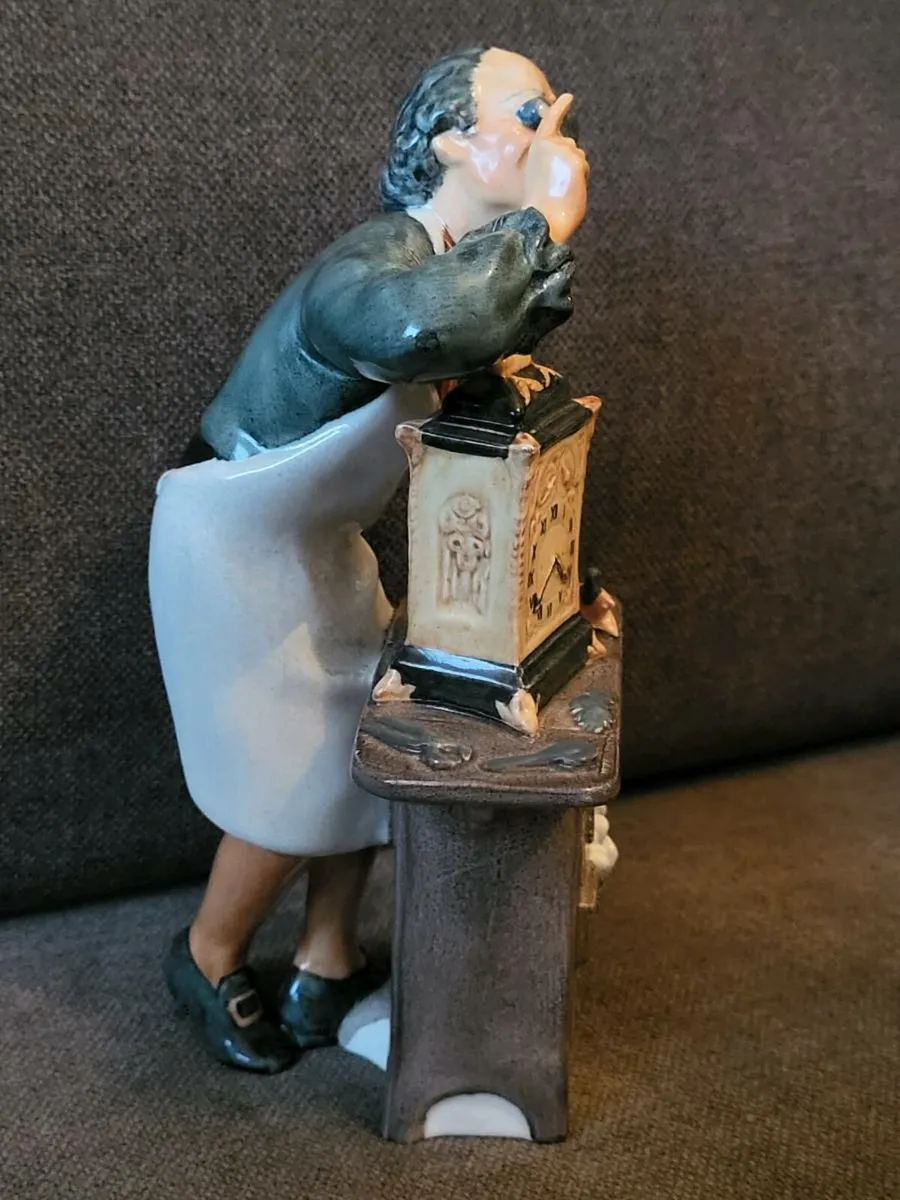 Royal Doulton The Clock Maker HN2279 - Image 4