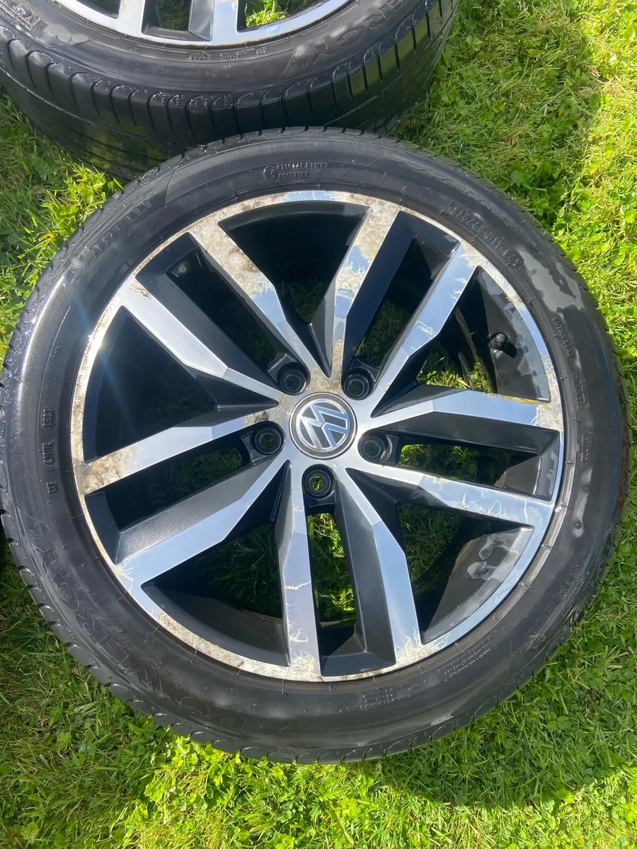 17 inch Suzuka alloys with Pirelli tyres - Image 4
