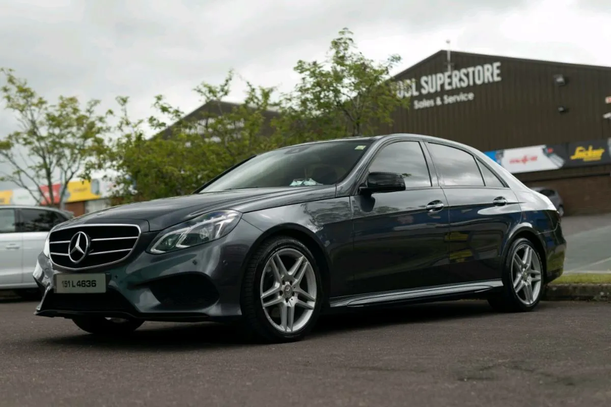 Mercedes E300 Night Edition Hybrid - Premium+ - Image 2