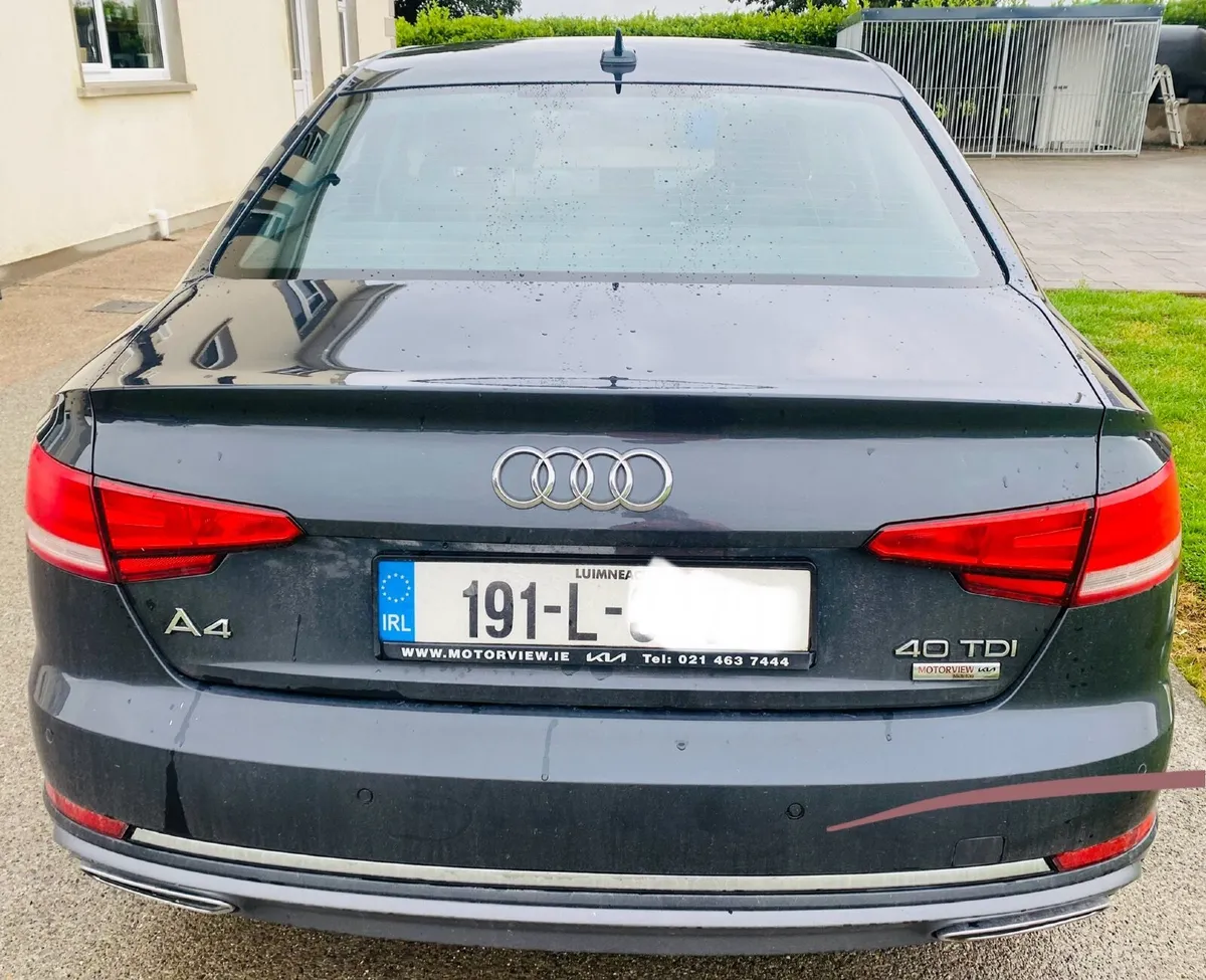Audi A4 2019 - Image 2