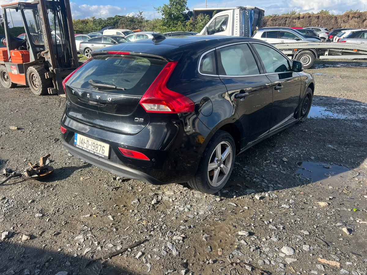 2014 Volvo V40 1.6 Diesel low kms - Image 3