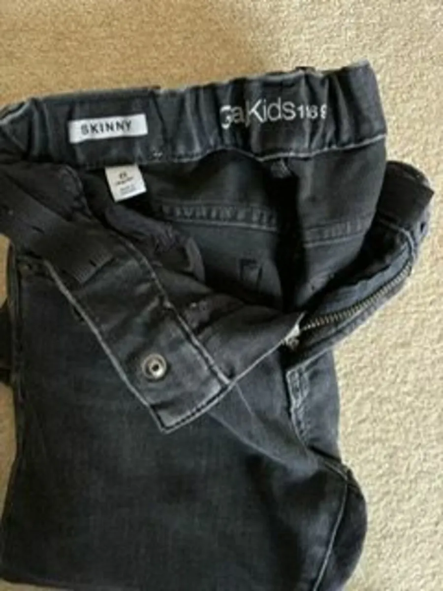 Gap Black Skinny Jeans age 8-9 - Image 3