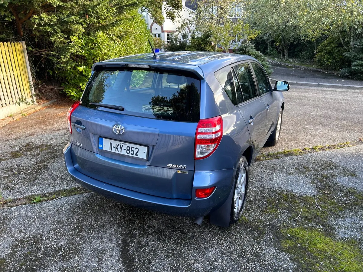 Toyota RAV4 2011 - Image 1