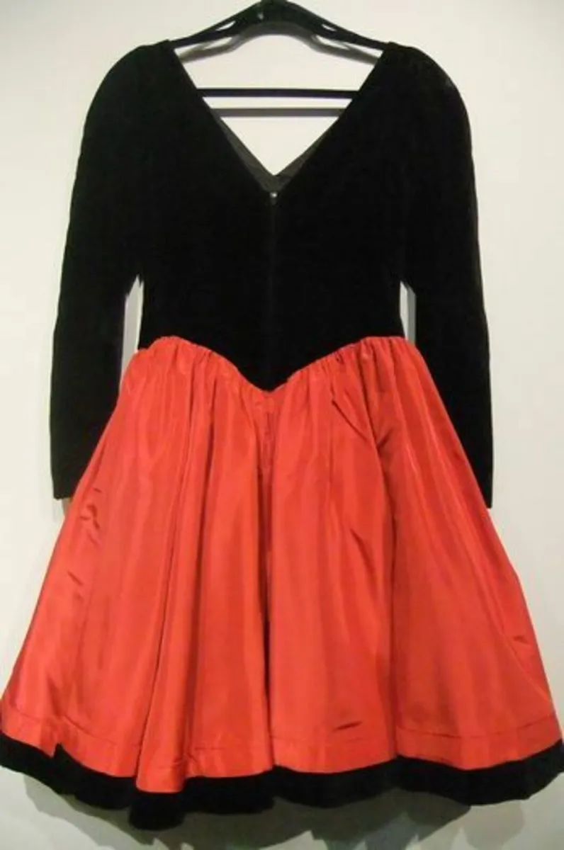 Laura Ashley Stunning Vintage Dress. UK10-12. - Image 4