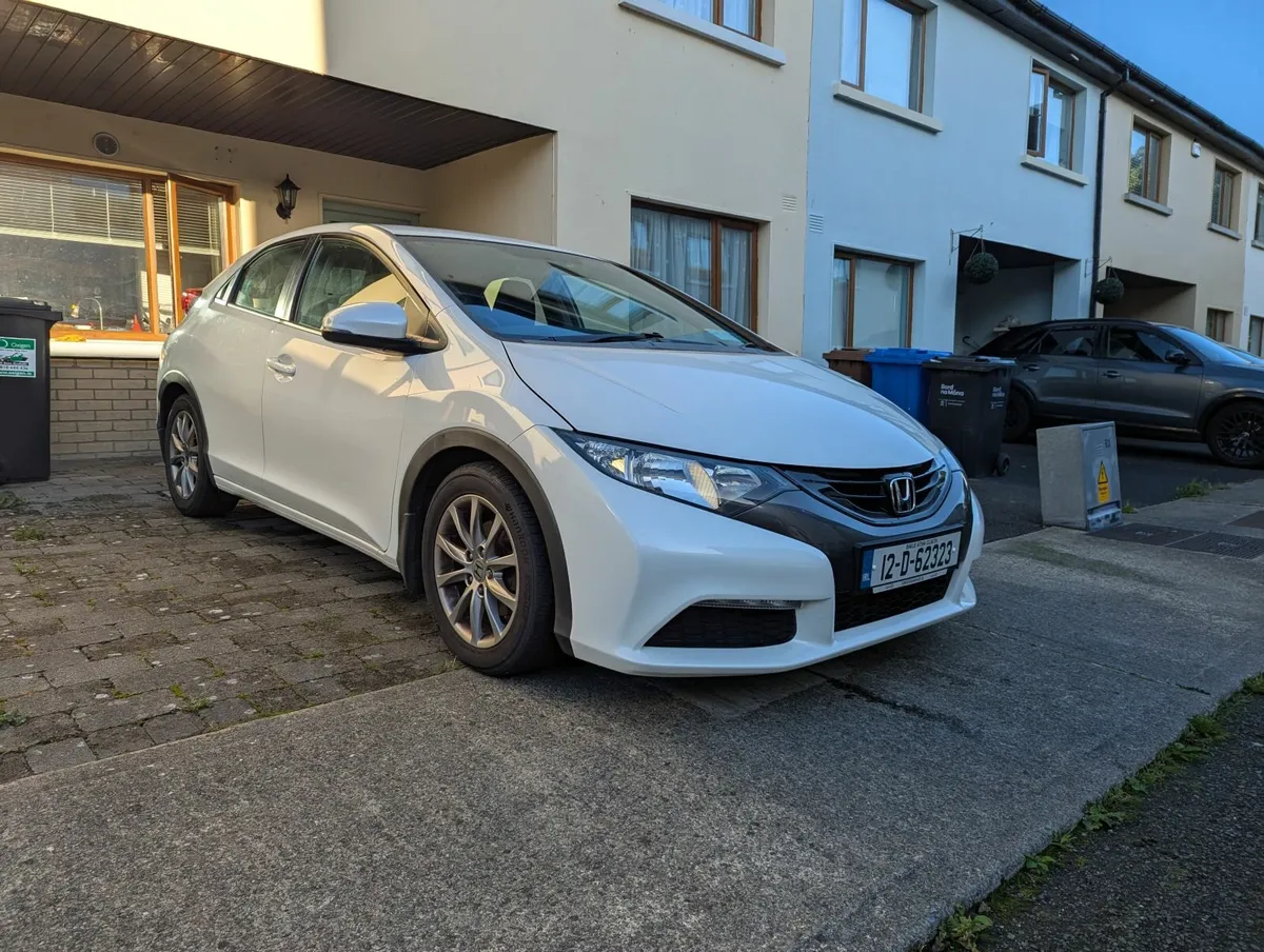 Honda Civic 2012 - Image 1