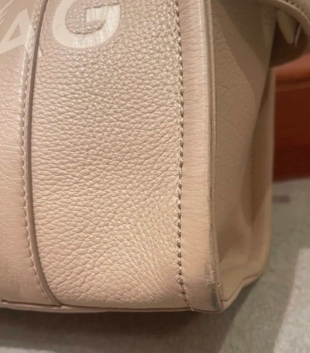 Marc Jacob’s - Image 3