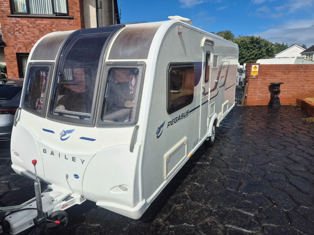 2017 Island  Bed  Bailey  Pegasus  Brindisi - Image 1