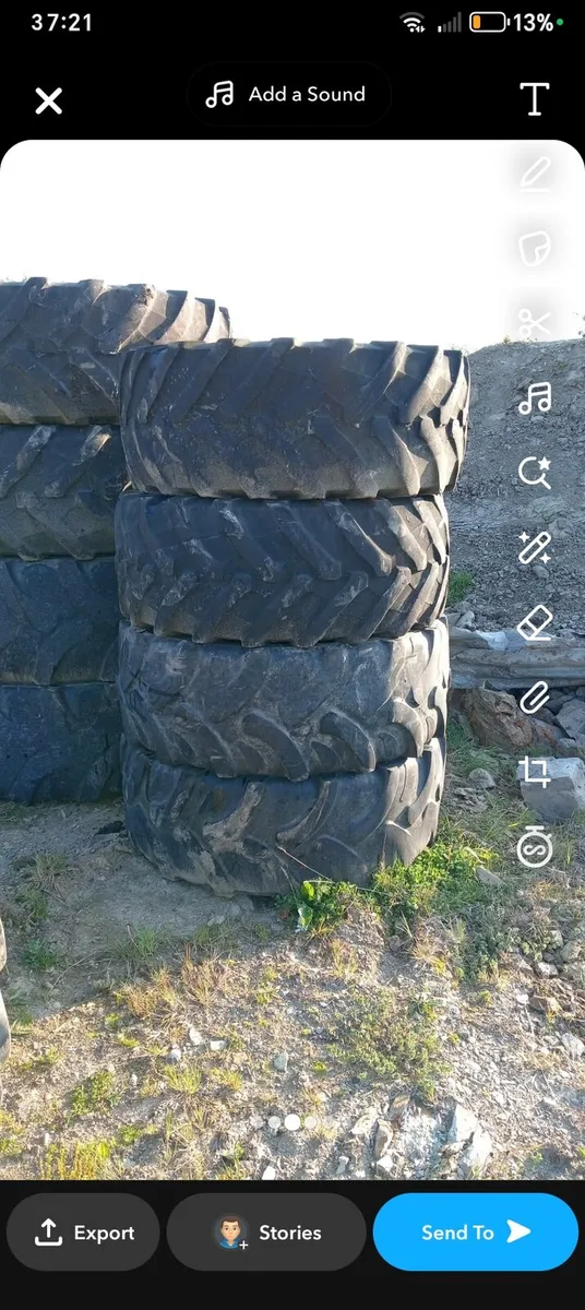2 sets of tyres for newholland tm 140 500 for lot - Image 2