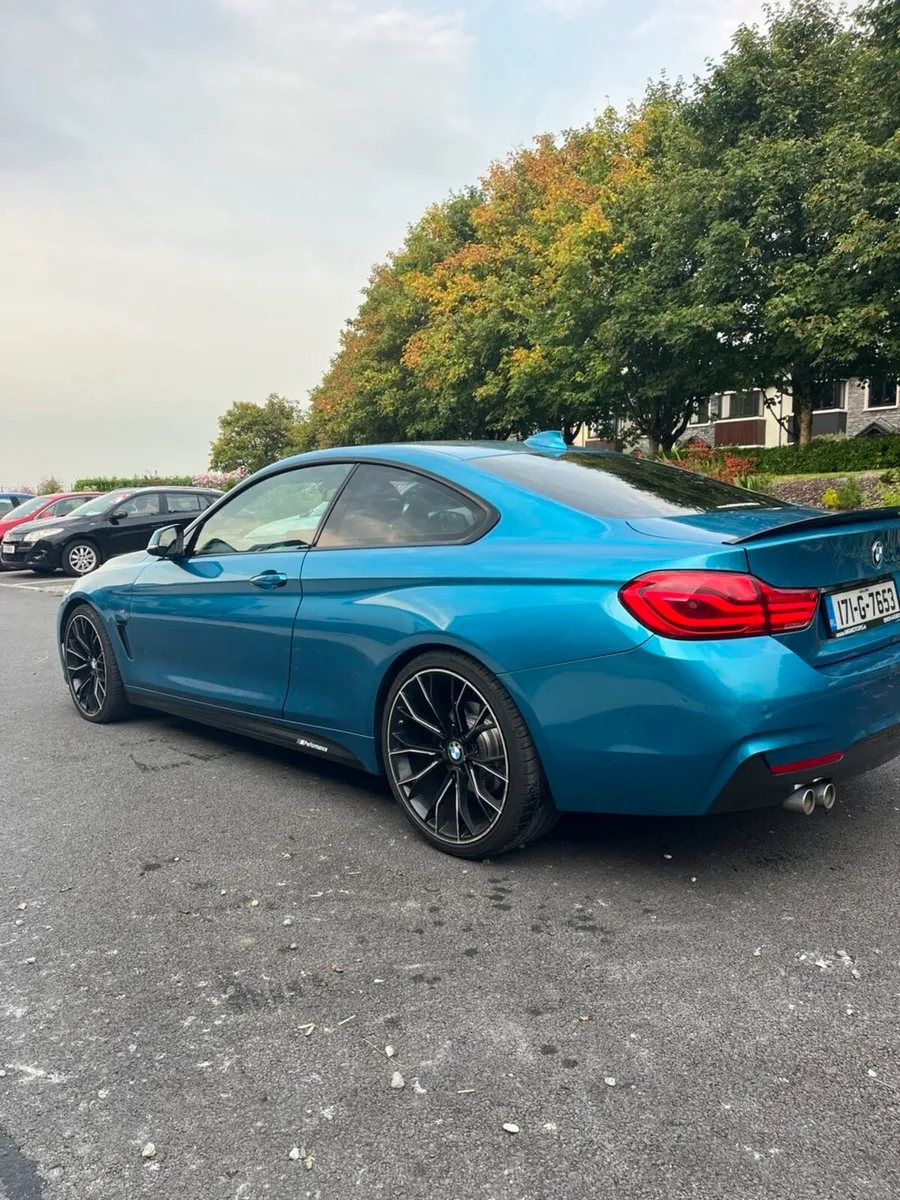Car - Image 2