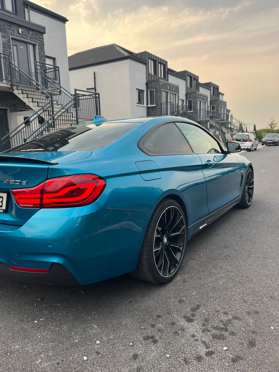 Car - Image 3