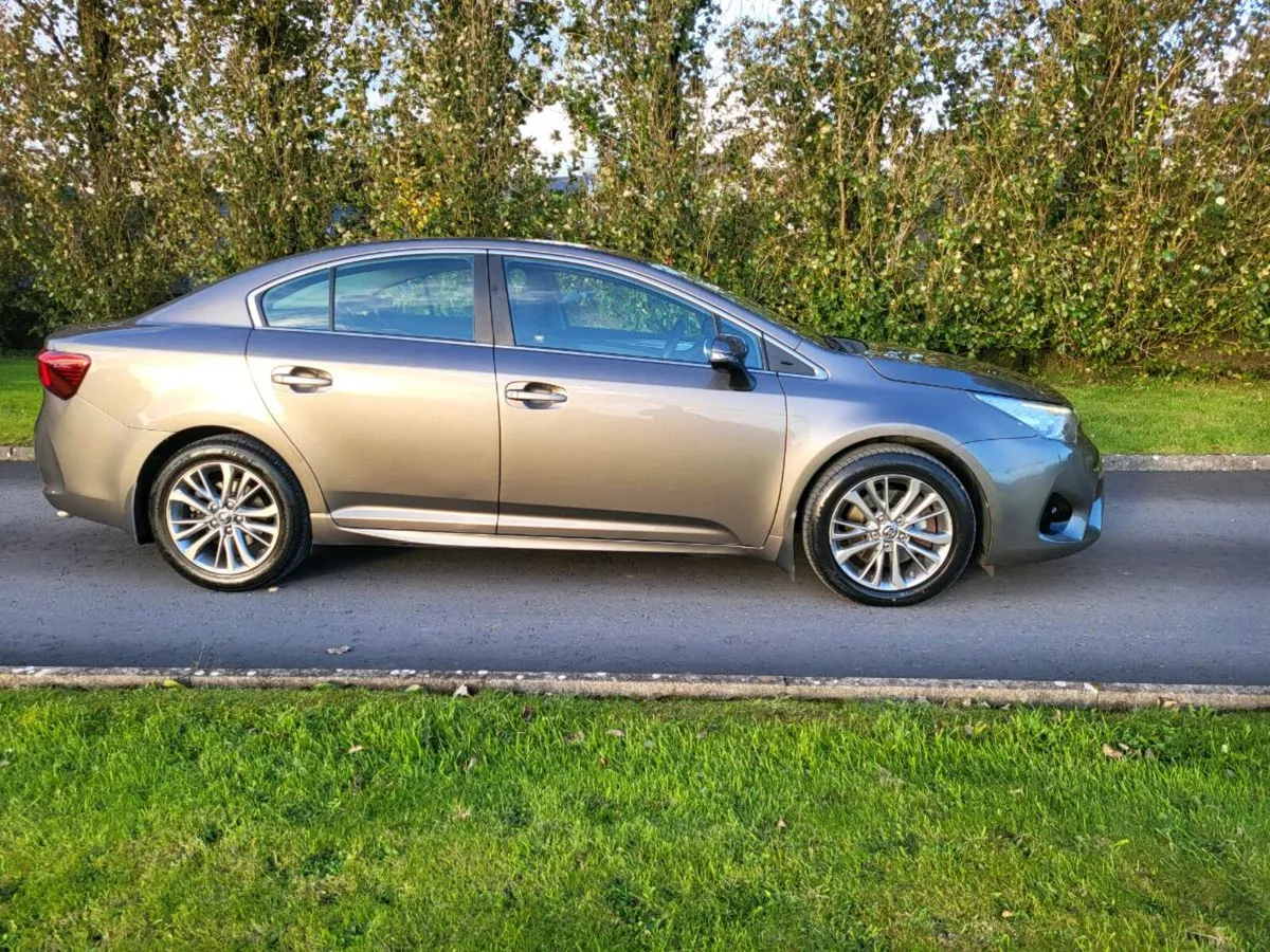 TOYOTA AVENSIS D4D LOW KMS. - Image 2