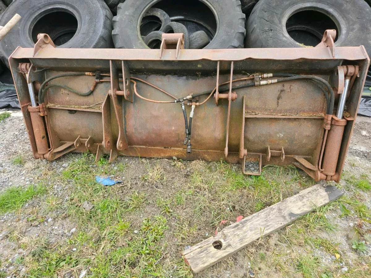 Buckets - Image 1
