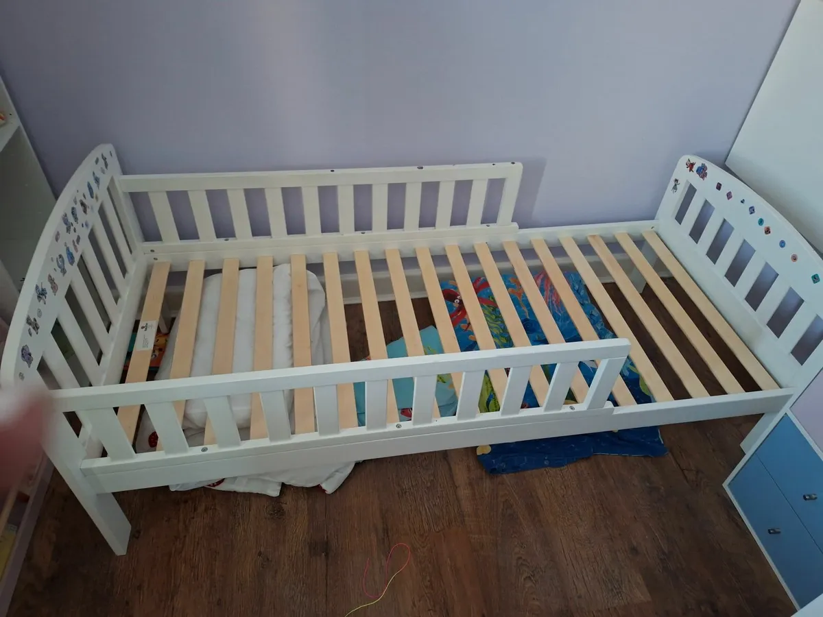 Toddler bed - Image 2
