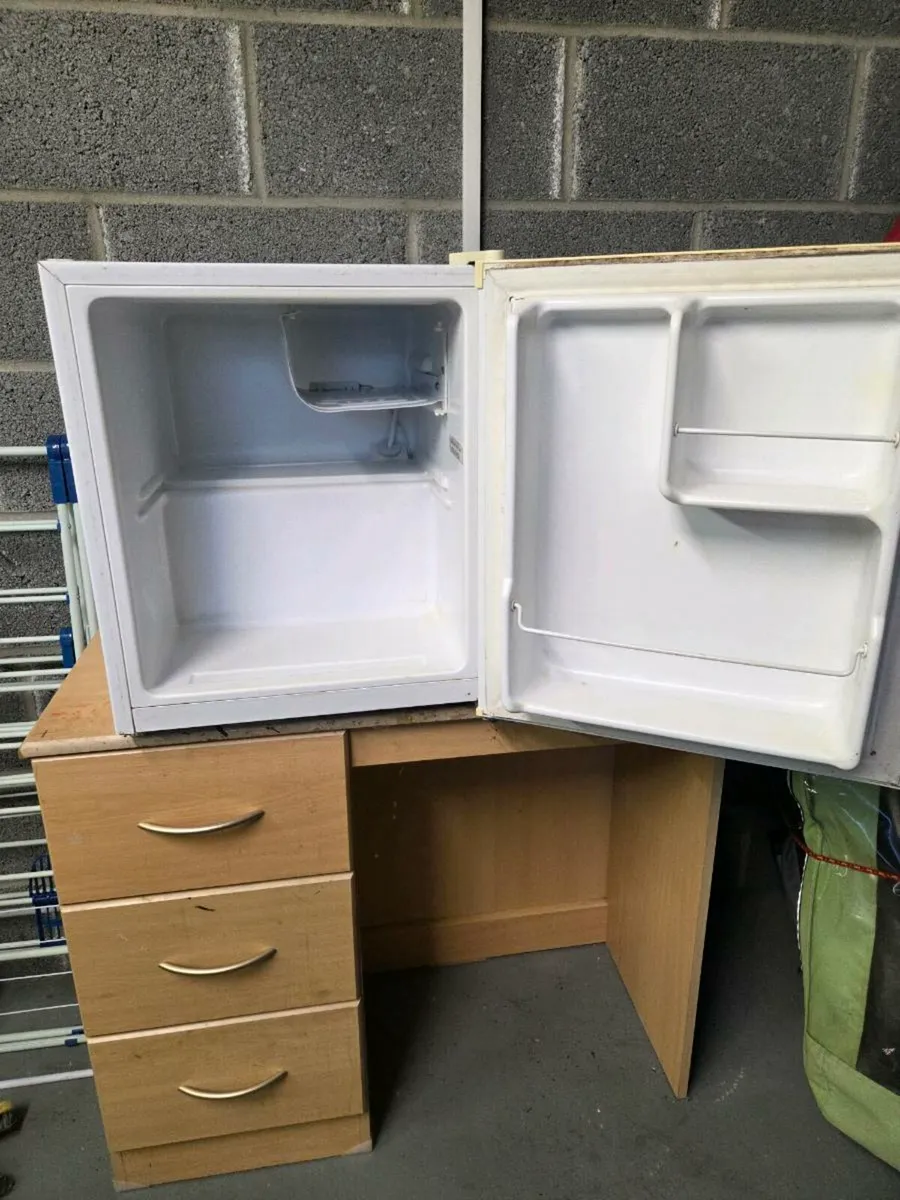 Table top fridge freezer - Image 2