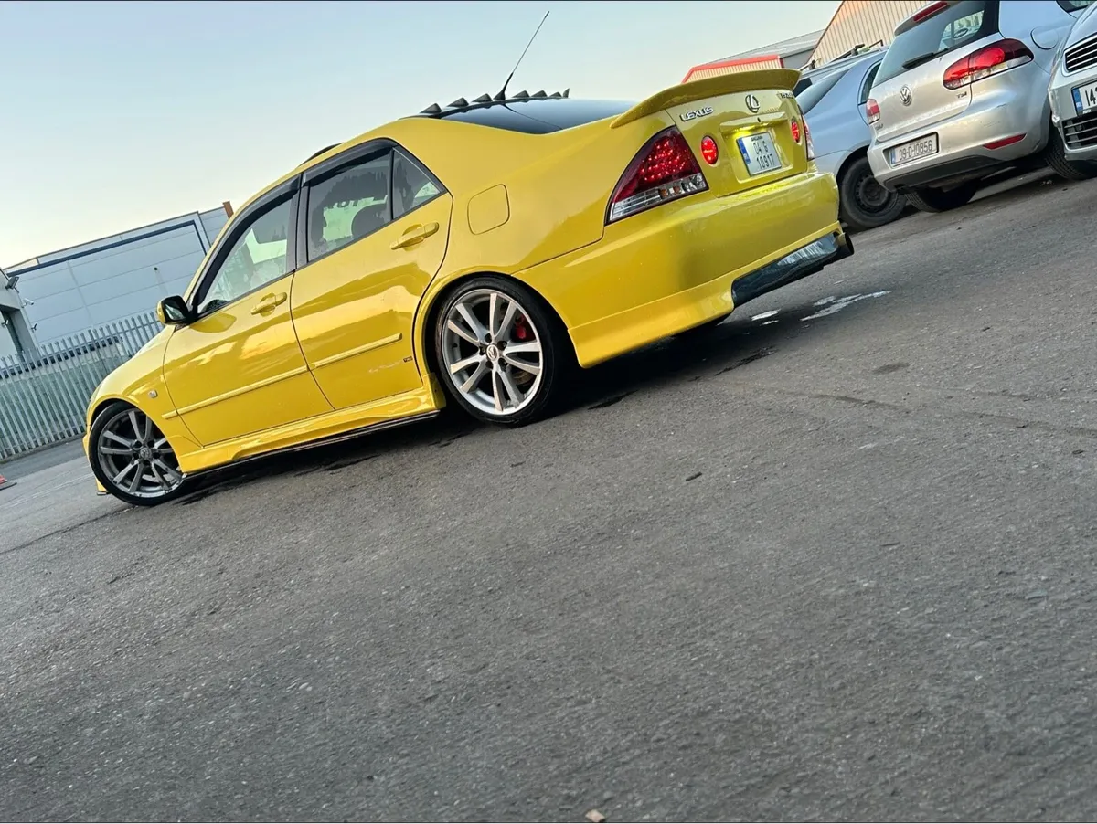 Lexus IS200 - Image 3